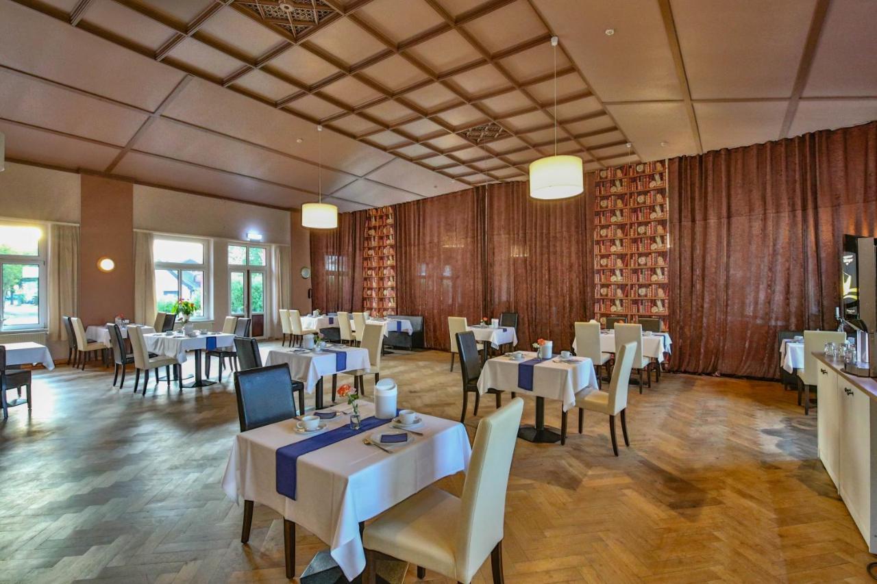 Hotel Und Restaurant "Zur Zwiebel" Peenemunde Bagian luar foto