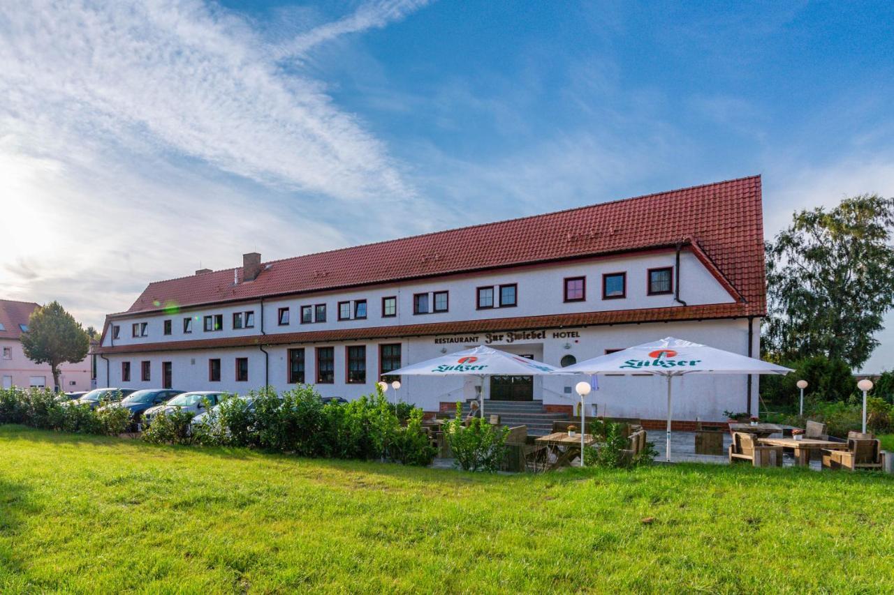 Hotel Und Restaurant "Zur Zwiebel" Peenemunde Bagian luar foto