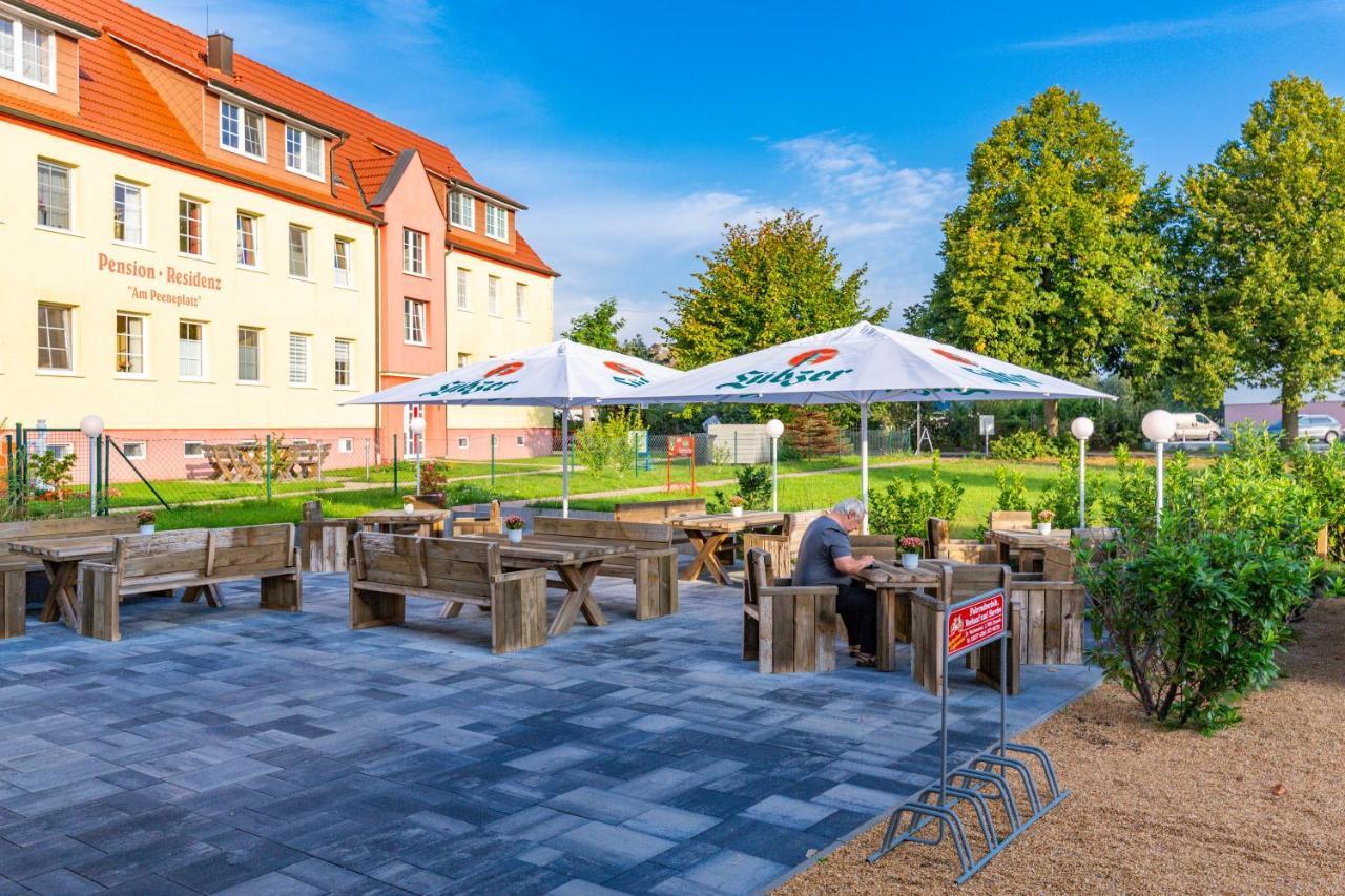 Hotel Und Restaurant "Zur Zwiebel" Peenemunde Bagian luar foto