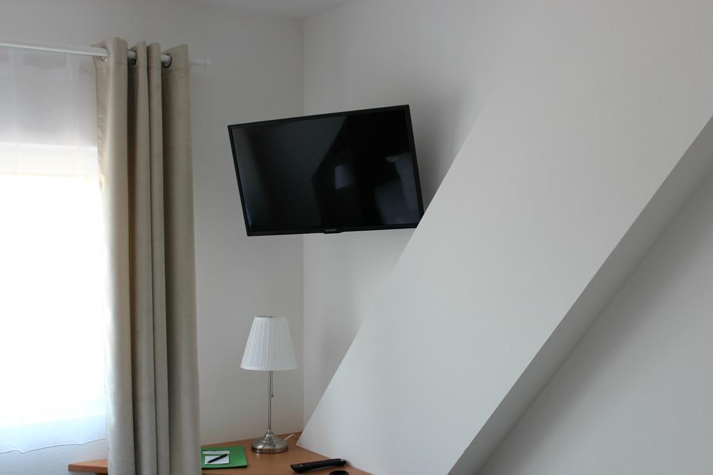 Hotel Und Restaurant "Zur Zwiebel" Peenemunde Bagian luar foto