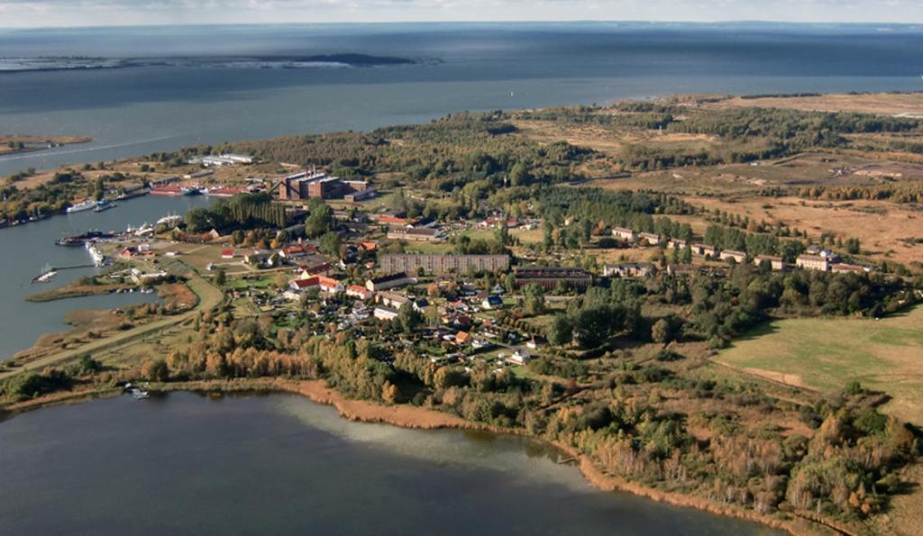 Hotel Und Restaurant "Zur Zwiebel" Peenemunde Bagian luar foto